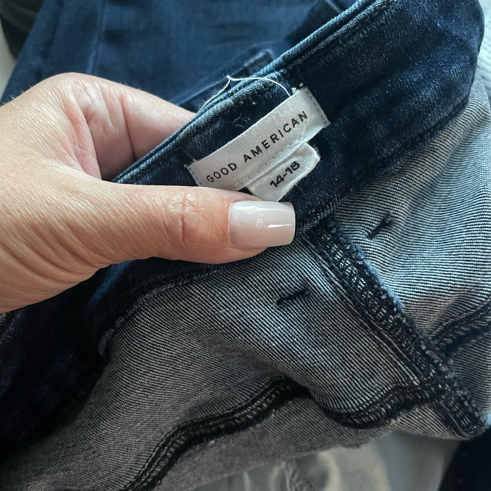 Good American Always Fits Good Curve Straight Jeans